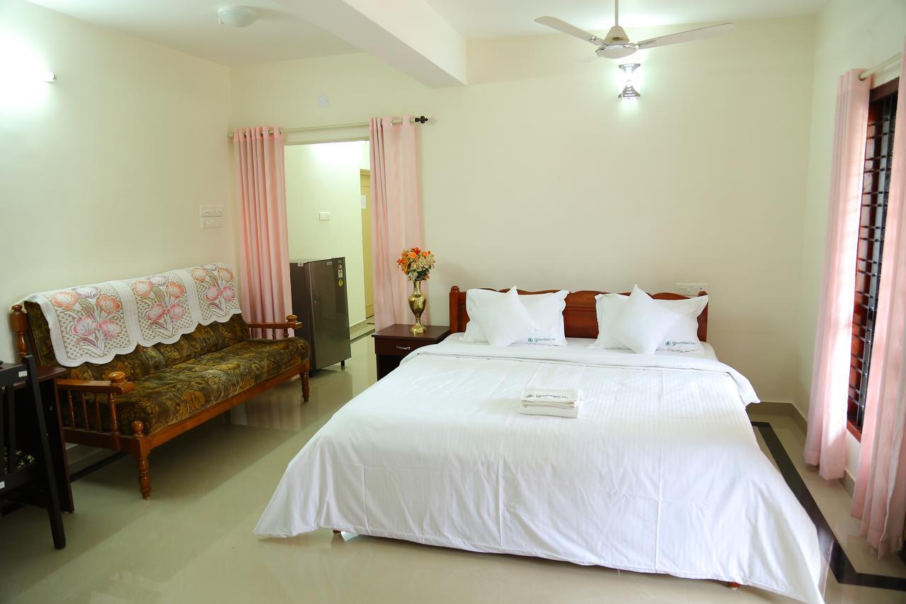 تريفِندرم Greenfield Inn المظهر الخارجي الصورة