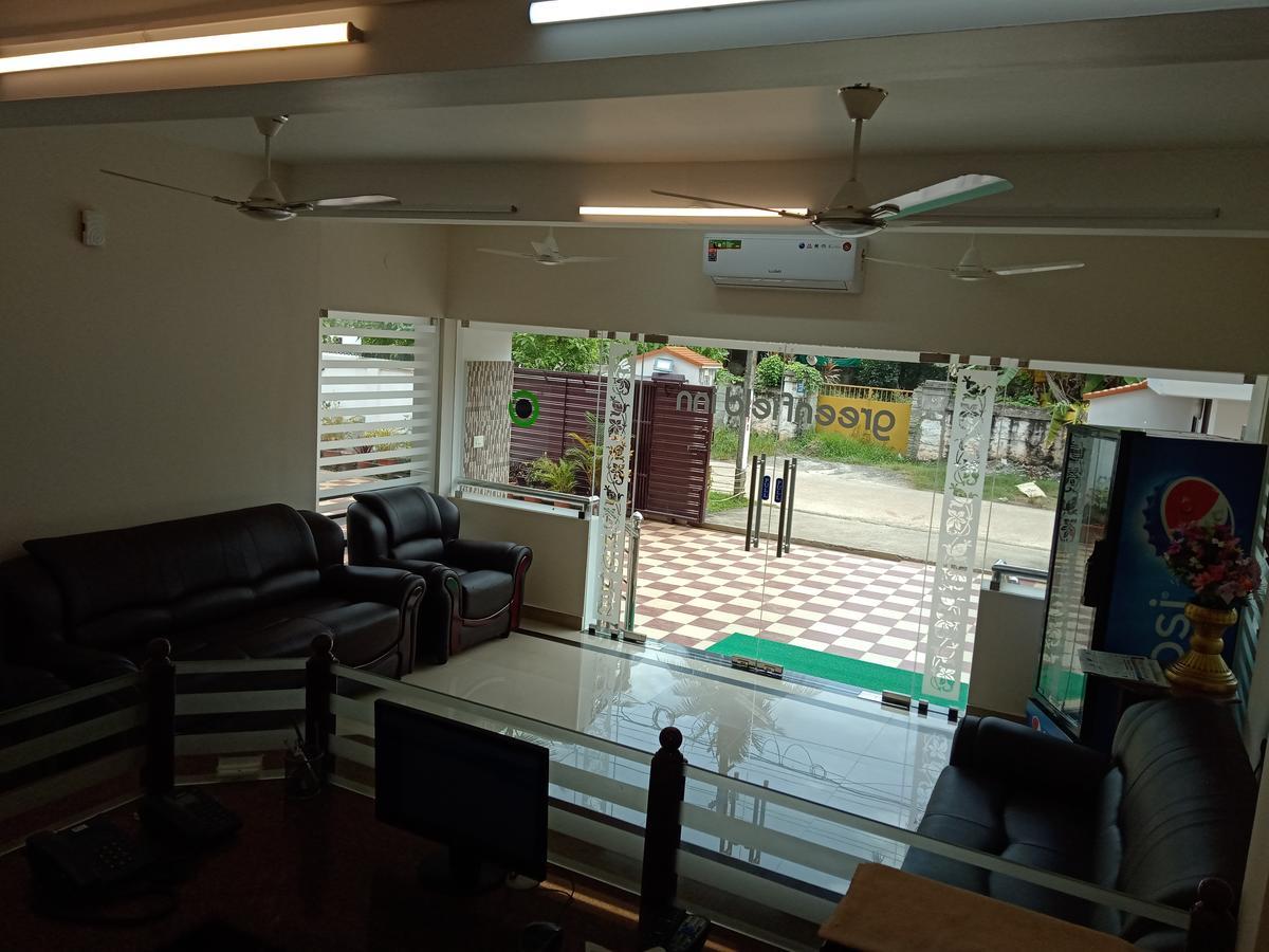 تريفِندرم Greenfield Inn المظهر الخارجي الصورة